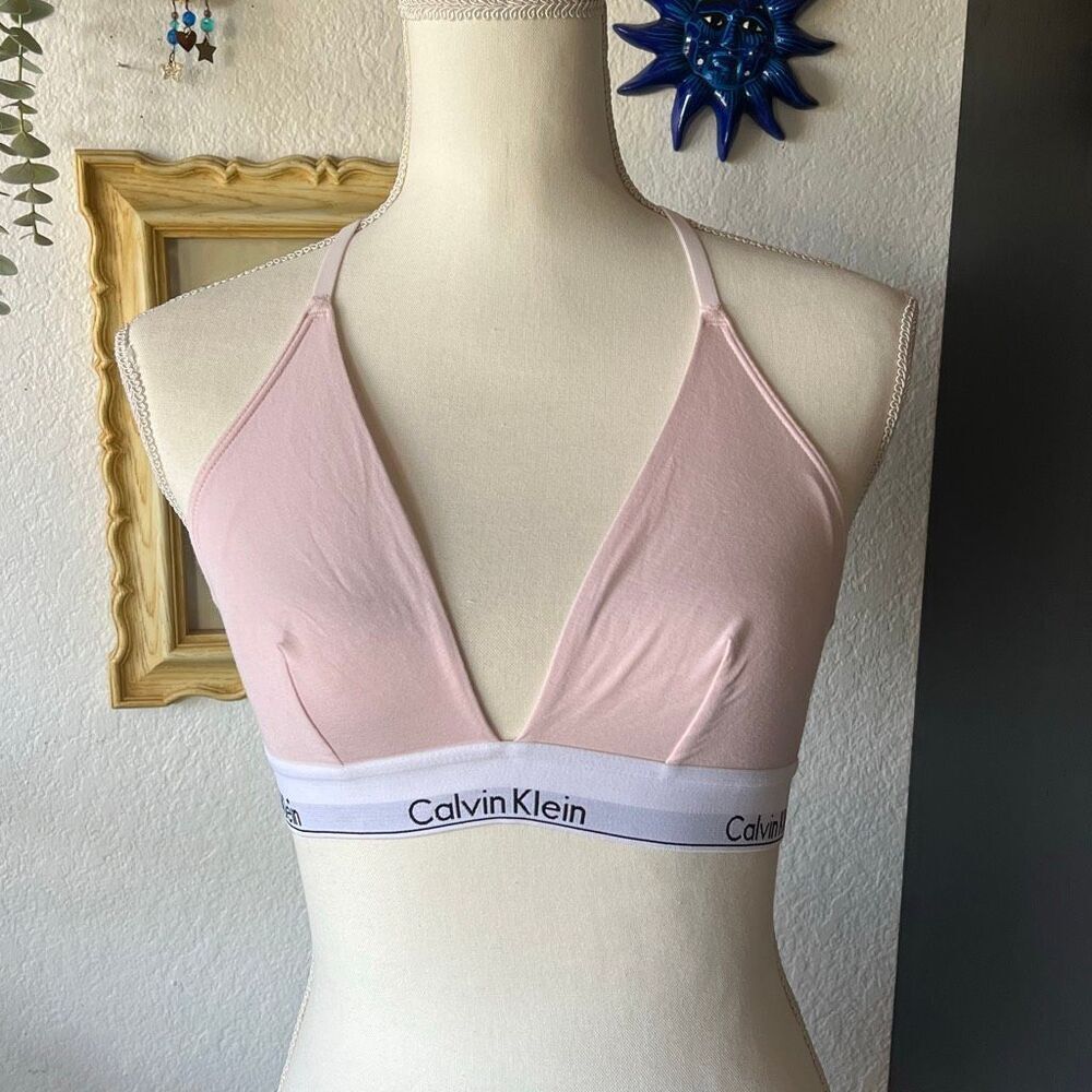 Calvin Klein Size Large Light pink Cross back bra